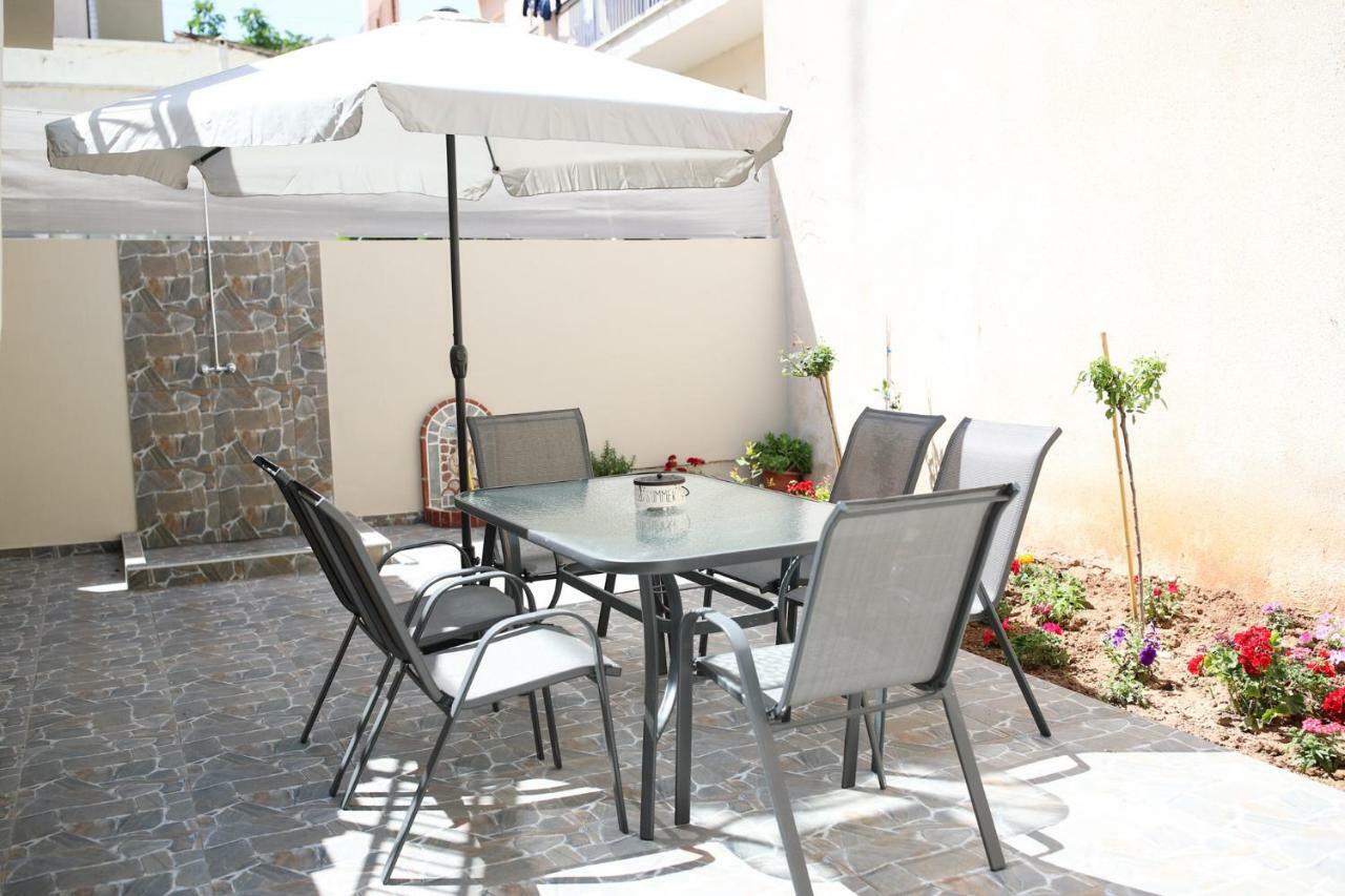 Amazing House With Private Backyard Alexandrópolis Exterior foto